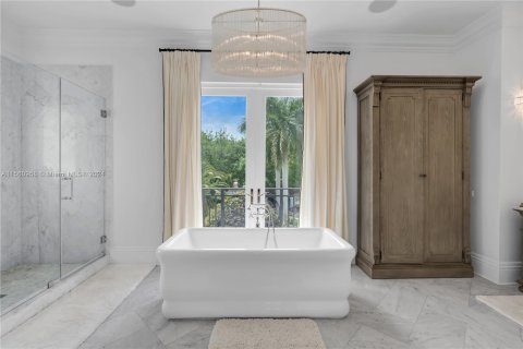 Villa ou maison à vendre à Miami, Floride: 5 chambres, 494.52 m2 № 1097018 - photo 28