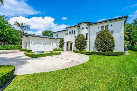 Villa ou maison à vendre à Miami, Floride: 5 chambres, 494.52 m2 № 1097018 - photo 2