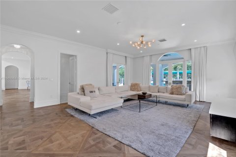 Villa ou maison à vendre à Miami, Floride: 5 chambres, 494.52 m2 № 1097018 - photo 8