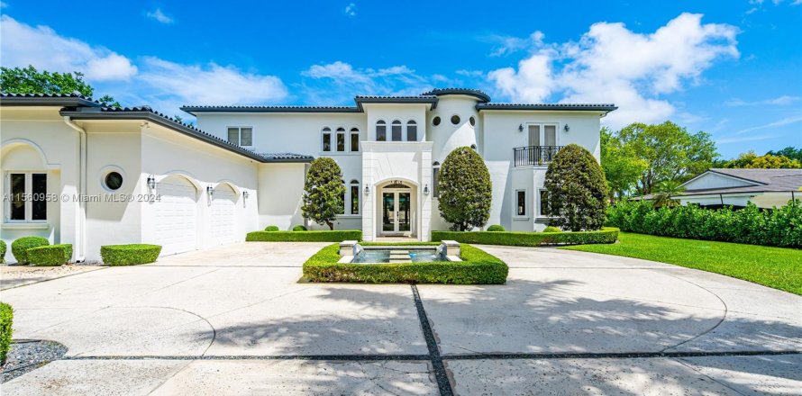 Villa ou maison à Miami, Floride 5 chambres, 494.52 m2 № 1097018