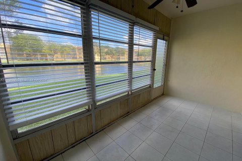 Condominio en venta en Tamarac, Florida, 1 dormitorio, 61.32 m2 № 1360399 - foto 16