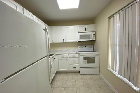 Copropriété à vendre à Tamarac, Floride: 1 chambre, 61.32 m2 № 1360399 - photo 1