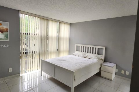 Condo in Sunny Isles Beach, Florida, 2 bedrooms  № 1360400 - photo 7