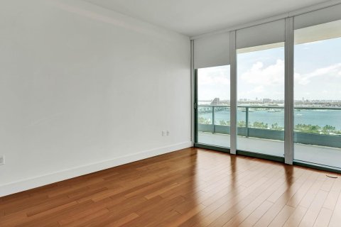 Apartment in 900 BISCAYNE BAY in Miami, Florida 3 bedrooms, 199 sq.m. № 39765 - photo 3