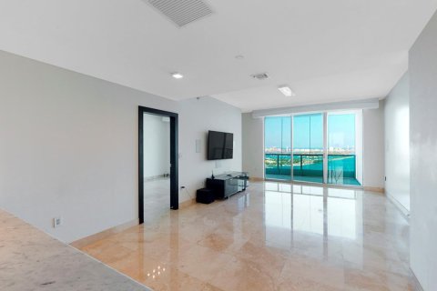Apartment in 900 BISCAYNE BAY in Miami, Florida 3 bedrooms, 147 sq.m. № 39762 - photo 1
