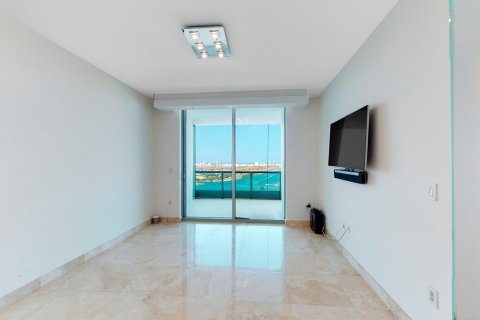 Apartment in 900 BISCAYNE BAY in Miami, Florida 3 bedrooms, 147 sq.m. № 39762 - photo 4