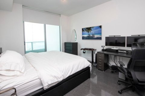 Apartment in 900 BISCAYNE BAY in Miami, Florida 2 bedrooms, 96 sq.m. № 39759 - photo 3