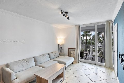 Copropriété à vendre à Miami Beach, Floride: 52.95 m2 № 1345026 - photo 2