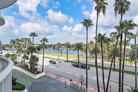 Copropriété à vendre à Miami Beach, Floride: 52.95 m2 № 1345026 - photo 15