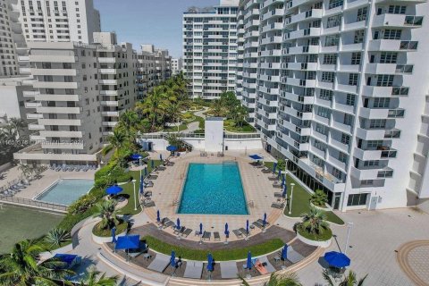 Studio in the Condo in Miami Beach, Florida  № 1345029 - photo 5