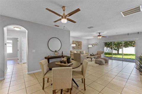 Casa en venta en Orlando, Florida, 5 dormitorios, 231.14 m2 № 1374168 - foto 18