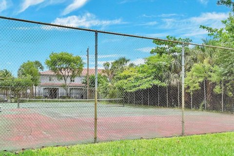 Condo in Miramar, Florida, 2 bedrooms  № 1178929 - photo 20