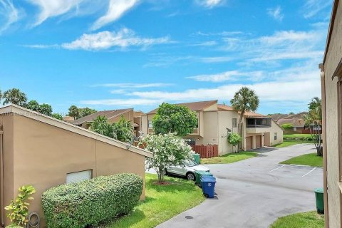 Condo in Miramar, Florida, 2 bedrooms  № 1178929 - photo 16