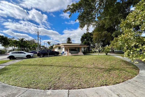 Villa ou maison à vendre à Miami Springs, Floride: 3 chambres, 193.42 m2 № 1151028 - photo 8