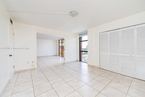 Copropriété à vendre à Coral Gables, Floride: 2 chambres, 132.2 m2 № 1153515 - photo 25