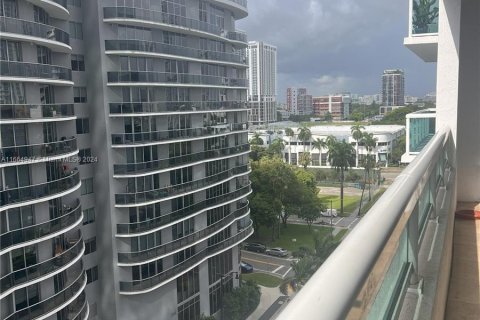 Condominio en venta en Miami, Florida, 2 dormitorios, 124.4 m2 № 1377269 - foto 14