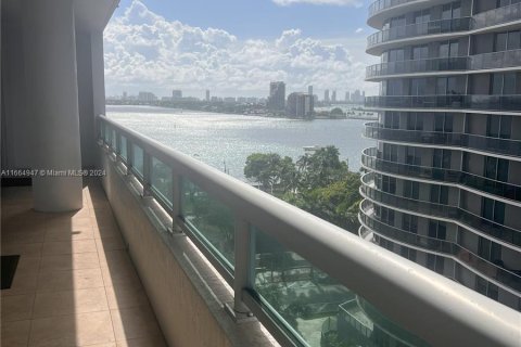 Condominio en venta en Miami, Florida, 2 dormitorios, 124.4 m2 № 1377269 - foto 12