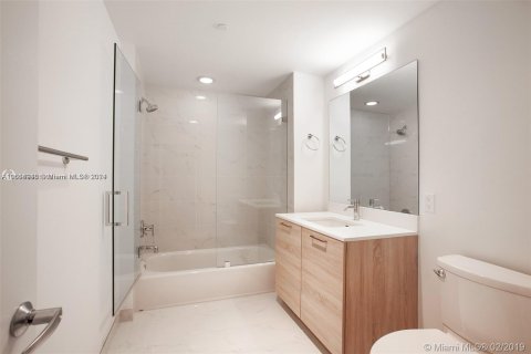 Condominio en alquiler en North Miami Beach, Florida, 1 dormitorio, 87.05 m2 № 1377268 - foto 5