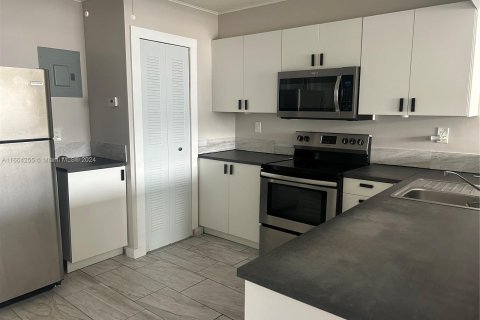 Copropriété à vendre à Fort Lauderdale, Floride: 3 chambres, 89.19 m2 № 1377225 - photo 1