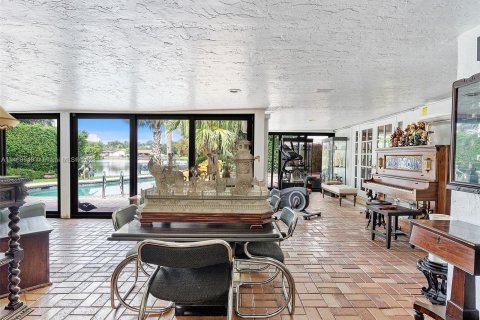 Casa en venta en Hollywood, Florida, 3 dormitorios, 252.51 m2 № 779838 - foto 19
