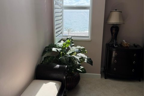 Condominio en venta en Hallandale Beach, Florida, 2 dormitorios, 131.46 m2 № 1174620 - foto 8