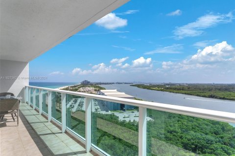 Condo in Sunny Isles Beach, Florida, 2 bedrooms  № 1281559 - photo 3