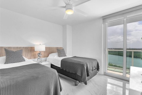 Condo in Sunny Isles Beach, Florida, 2 bedrooms  № 1281559 - photo 12