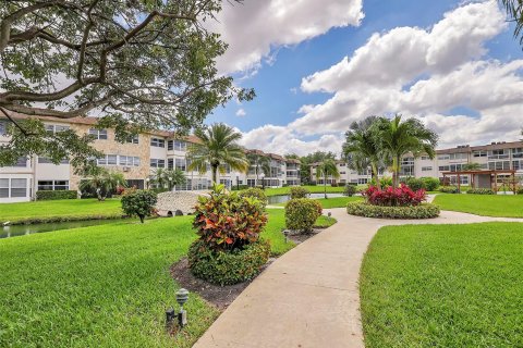 Copropriété à vendre à Lauderdale Lakes, Floride: 2 chambres, 87.7 m2 № 1081676 - photo 6