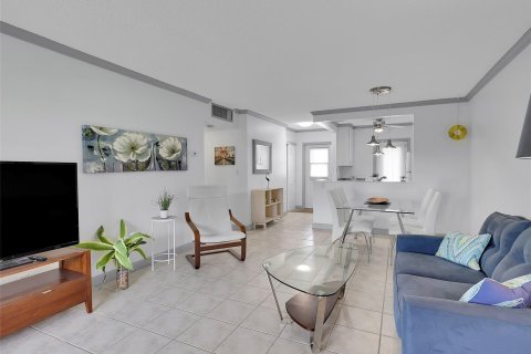 Copropriété à vendre à Lauderdale Lakes, Floride: 2 chambres, 87.7 m2 № 1081676 - photo 29