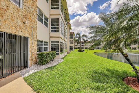 Copropriété à vendre à Lauderdale Lakes, Floride: 2 chambres, 87.7 m2 № 1081676 - photo 5