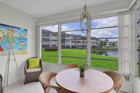 Copropriété à vendre à Lauderdale Lakes, Floride: 2 chambres, 87.7 m2 № 1081676 - photo 26