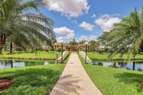 Copropriété à vendre à Lauderdale Lakes, Floride: 2 chambres, 87.7 m2 № 1081676 - photo 14