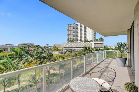 Condominio en venta en Miami, Florida, 1 dormitorio, 84.17 m2 № 1428085 - foto 18