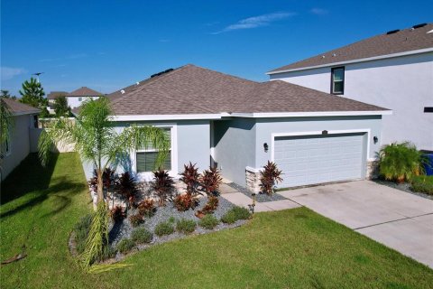 House in Wesley Chapel, Florida 4 bedrooms, 189.24 sq.m. № 1393801 - photo 2