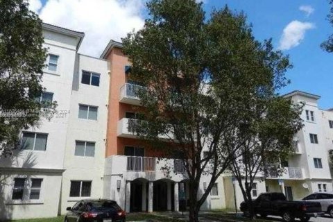 Condominio en venta en Cutler Bay, Florida, 2 dormitorios, 75.16 m2 № 1272577 - foto 2