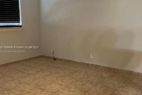 Copropriété à vendre à Lauderhill, Floride: 2 chambres, 99.41 m2 № 1272576 - photo 5