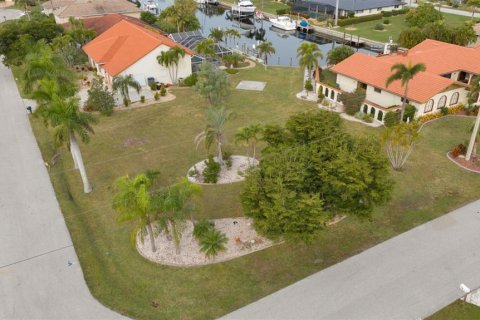 Terreno en venta en Punta Gorda, Florida № 930726 - foto 5