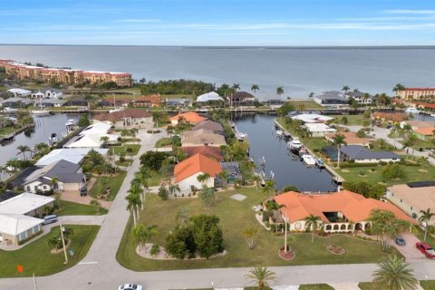 Terreno en venta en Punta Gorda, Florida № 930726 - foto 9