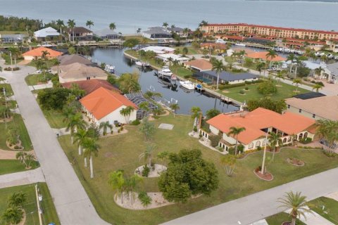 Terreno en venta en Punta Gorda, Florida № 930726 - foto 6