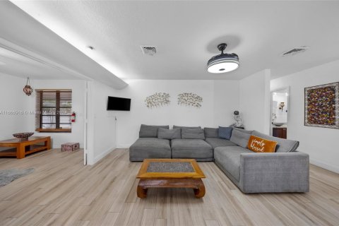 Casa en venta en Hollywood, Florida, 2 dormitorios, 117.43 m2 № 1381697 - foto 12