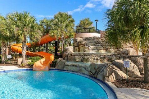 Casa en venta en Davenport, Florida, 6 dormitorios, 295.06 m2 № 1082114 - foto 3