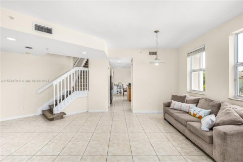 Copropriété à vendre à Doral, Floride: 3 chambres, 139.63 m2 № 1081313 - photo 11