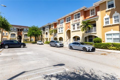 Condominio en venta en Doral, Florida, 3 dormitorios, 139.63 m2 № 1081313 - foto 7