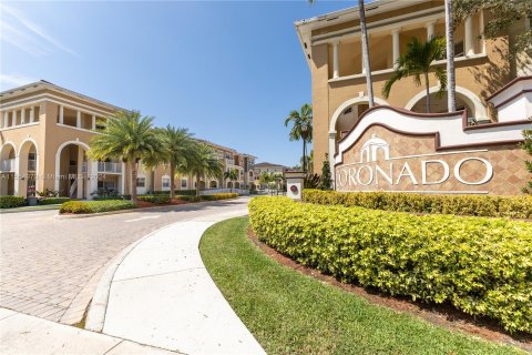 Condominio en venta en Doral, Florida, 3 dormitorios, 139.63 m2 № 1081313 - foto 1