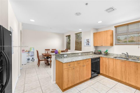 Condominio en venta en Doral, Florida, 3 dormitorios, 139.63 m2 № 1081313 - foto 18