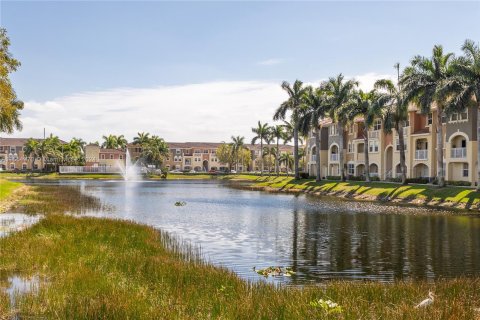 Condominio en venta en Doral, Florida, 3 dormitorios, 139.63 m2 № 1081313 - foto 5