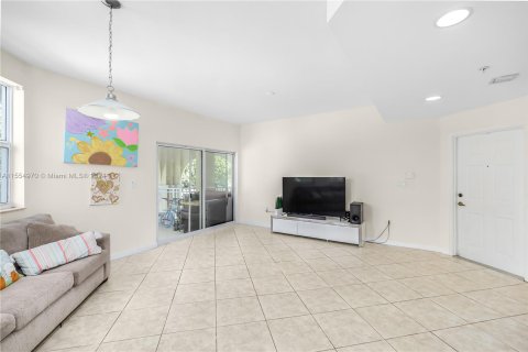 Condominio en venta en Doral, Florida, 3 dormitorios, 139.63 m2 № 1081313 - foto 12