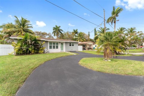 Villa ou maison à vendre à Dania Beach, Floride: 4 chambres, 147.16 m2 № 944920 - photo 29