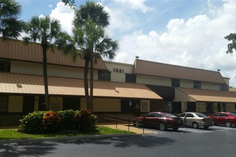 Купить коммерческую недвижимость в Корал-Спрингс, Флорида № 1154592 - фото 20
