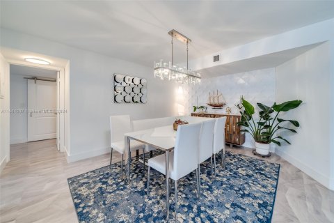 Copropriété à vendre à Hollywood, Floride: 2 chambres, 145.86 m2 № 1175767 - photo 8